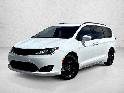 Bright White Clearcoat 2020 Chrysler Pacifica Touring-L Plus