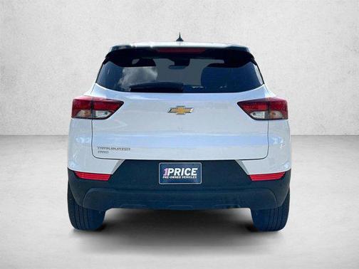Summit White 2021 Chevrolet Trailblazer LS