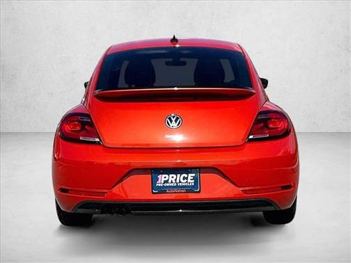 Habanero Orange Metallic 2018 Volkswagen Beetle 2.0T S
