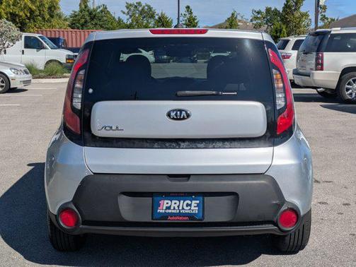 2016 Kia Soul Base