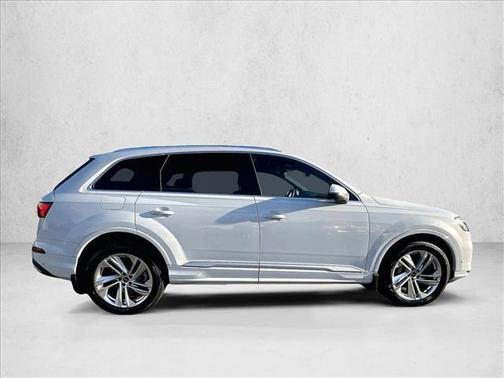 2023 Audi Q7 55 Premium
