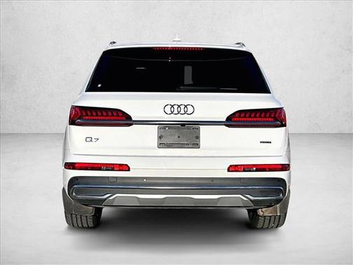2023 Audi Q7 55 Premium