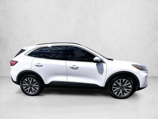 Star White Metallic Tri-Coat 2020 Ford Escape Titanium