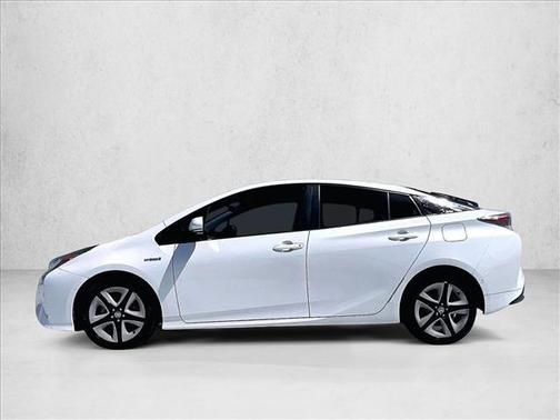 Blizzard Pearl 2018 Toyota Prius Three Touring