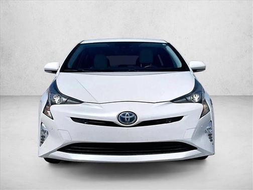 Blizzard Pearl 2018 Toyota Prius Three Touring