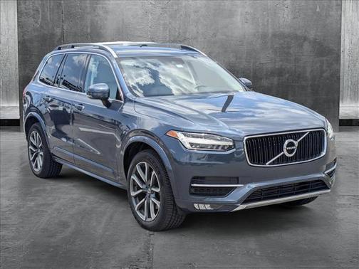 2019 Volvo XC90 T5 Momentum