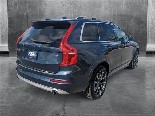 2019 Volvo XC90 T5 Momentum