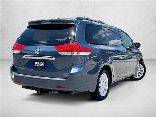 Shoreline Blue Pearl 2013 Toyota Sienna Limited