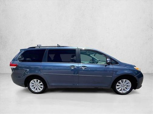 Shoreline Blue Pearl 2013 Toyota Sienna Limited