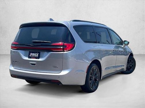 Billet Silver Metallic Clearcoat 2021 Chrysler Pacifica Touring L