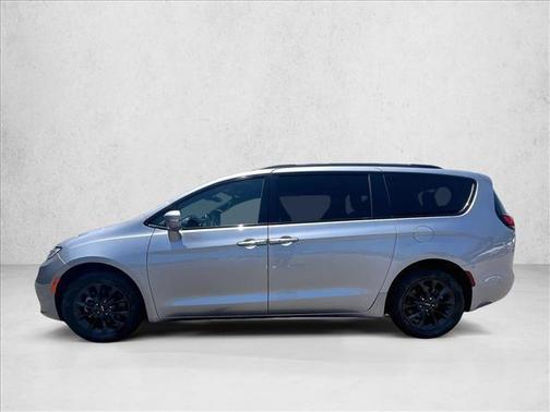 Billet Silver Metallic Clearcoat 2021 Chrysler Pacifica Touring L