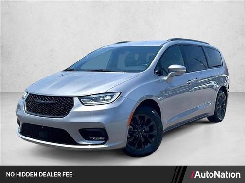 Billet Silver Metallic Clearcoat 2021 Chrysler Pacifica Touring L