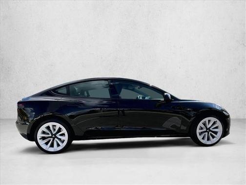 Pearl White Multi-Coat 2022 Tesla Model 3 Long Range