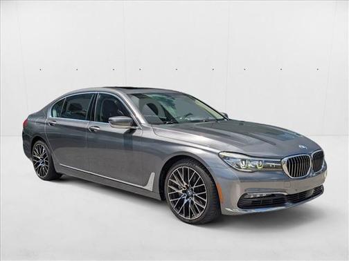 2018 BMW 740 740i