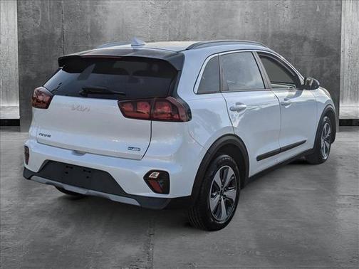 2022 Kia Niro LX