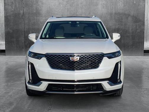 2022 Cadillac XT6 Premium Luxury FWD