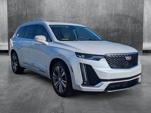 2022 Cadillac XT6 Premium Luxury FWD