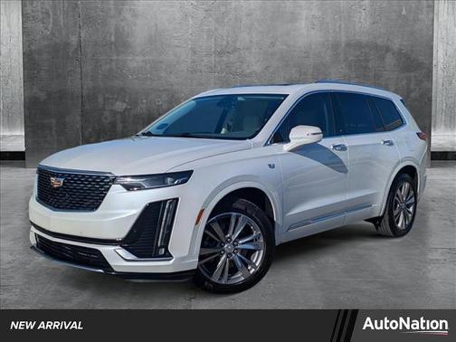 2022 Cadillac XT6 Premium Luxury FWD