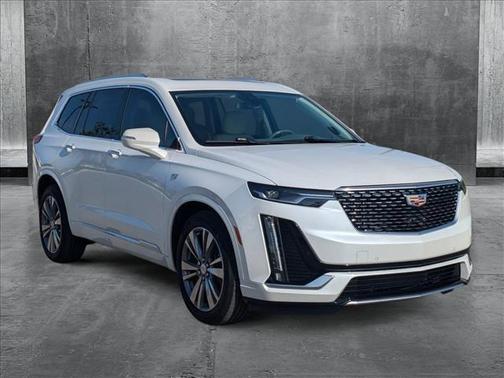 2022 Cadillac XT6 Premium Luxury FWD