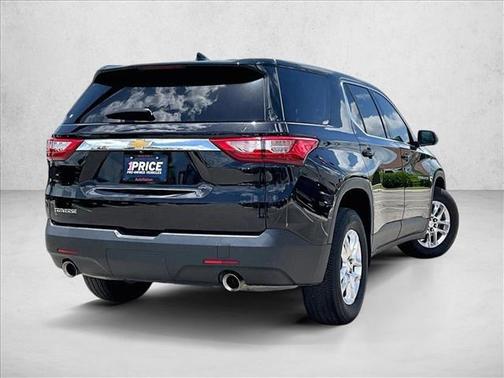 Mosaic Black Metallic 2021 Chevrolet Traverse LS
