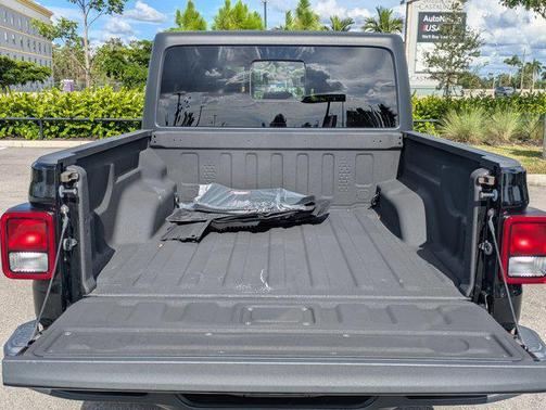 2022 Jeep Gladiator Altitude 4x4