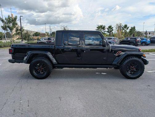 2022 Jeep Gladiator Altitude 4x4