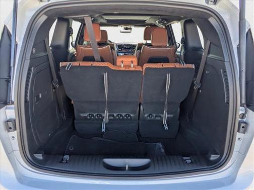 2025 Chrysler Pacifica L