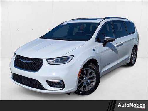 2025 Chrysler Pacifica L