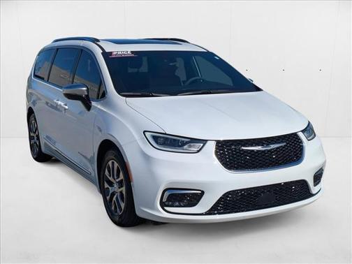 2025 Chrysler Pacifica L