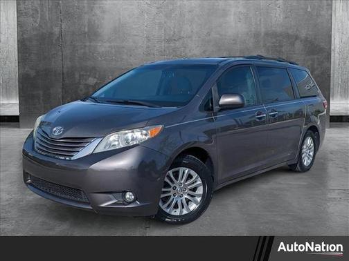 2017 Toyota Sienna XLE