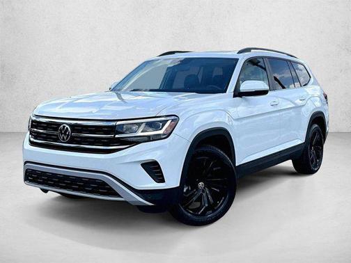 Pure White 2022 Volkswagen Atlas 2.0T SE w/Technology