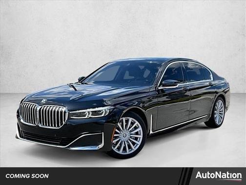 Black Sapphire Metallic 2022 BMW 740 i