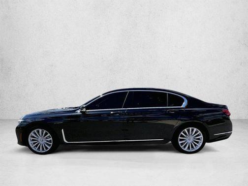 Black Sapphire Metallic 2022 BMW 740 i