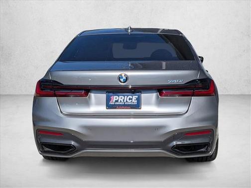 2021 BMW 740 740i