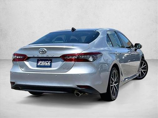 Celestial Silver Metallic 2021 Toyota Camry XLE