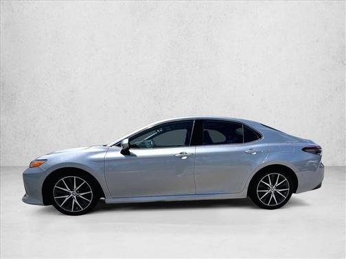 Celestial Silver Metallic 2021 Toyota Camry XLE