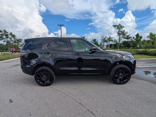 2024 Land Rover Discovery P360 Metropolitan Edition