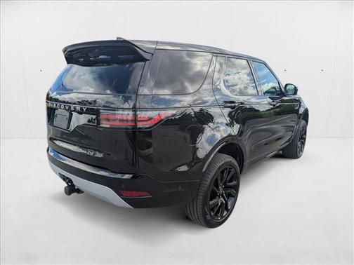 2024 Land Rover Discovery P360 Metropolitan Edition