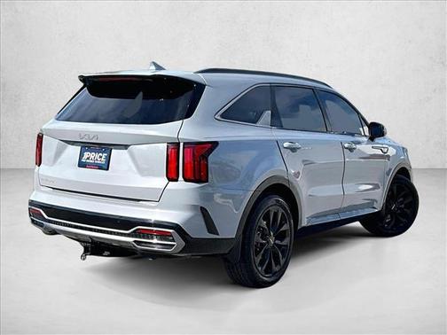 Wolf Gray 2023 Kia Sorento SX