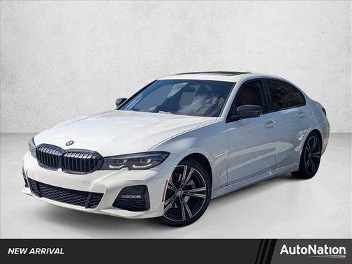 Alpine White 2022 BMW 330 330i