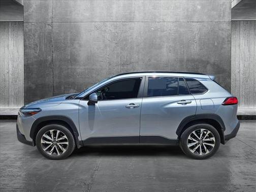 2022 Toyota Corolla Cross XLE