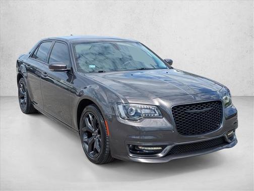 2023 Chrysler 300 Touring