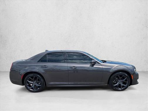 2023 Chrysler 300 Touring