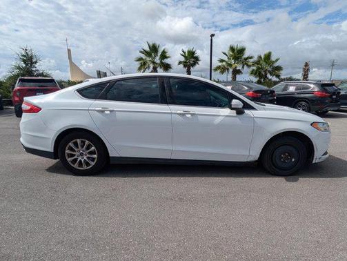 2016 Ford Fusion S