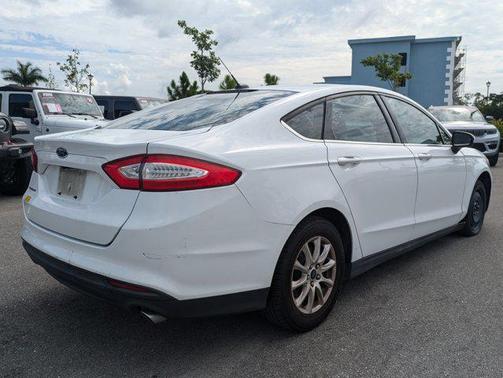 2016 Ford Fusion S