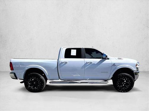 2022 RAM 3500 Laramie Crew Cab 4x4 6'4' Box