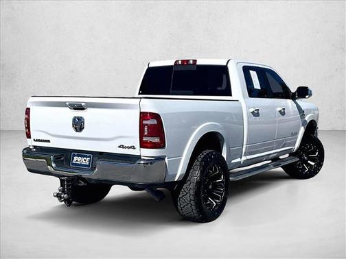 2022 RAM 3500 Laramie Crew Cab 4x4 6'4' Box