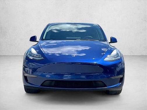2022 Tesla Model Y Long Range Dual Motor All-Wheel Drive