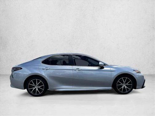 Celestial Silver M 2023 Toyota Camry SE