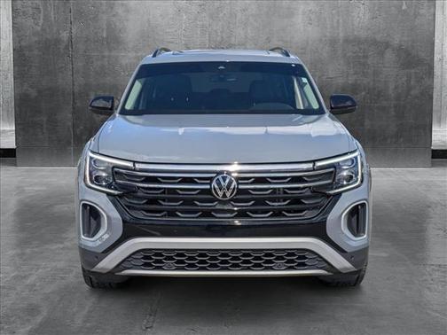 2024 Volkswagen Atlas 2.0T SE w/Technology 4MOTION